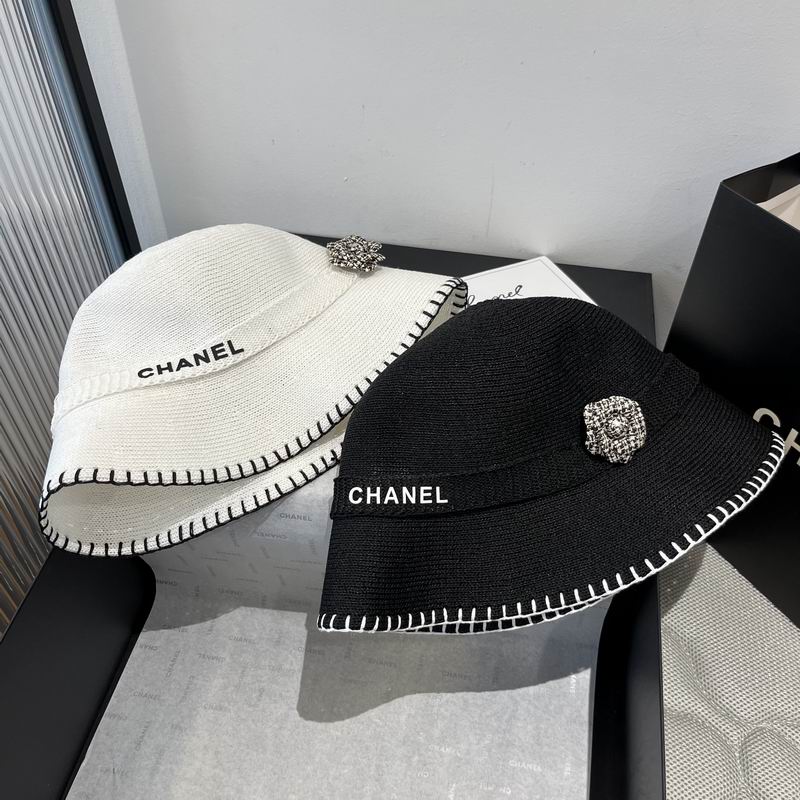 Chanel top hat dx148